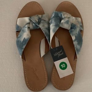 Ladies size 10 new Universal Threads sandals, cute